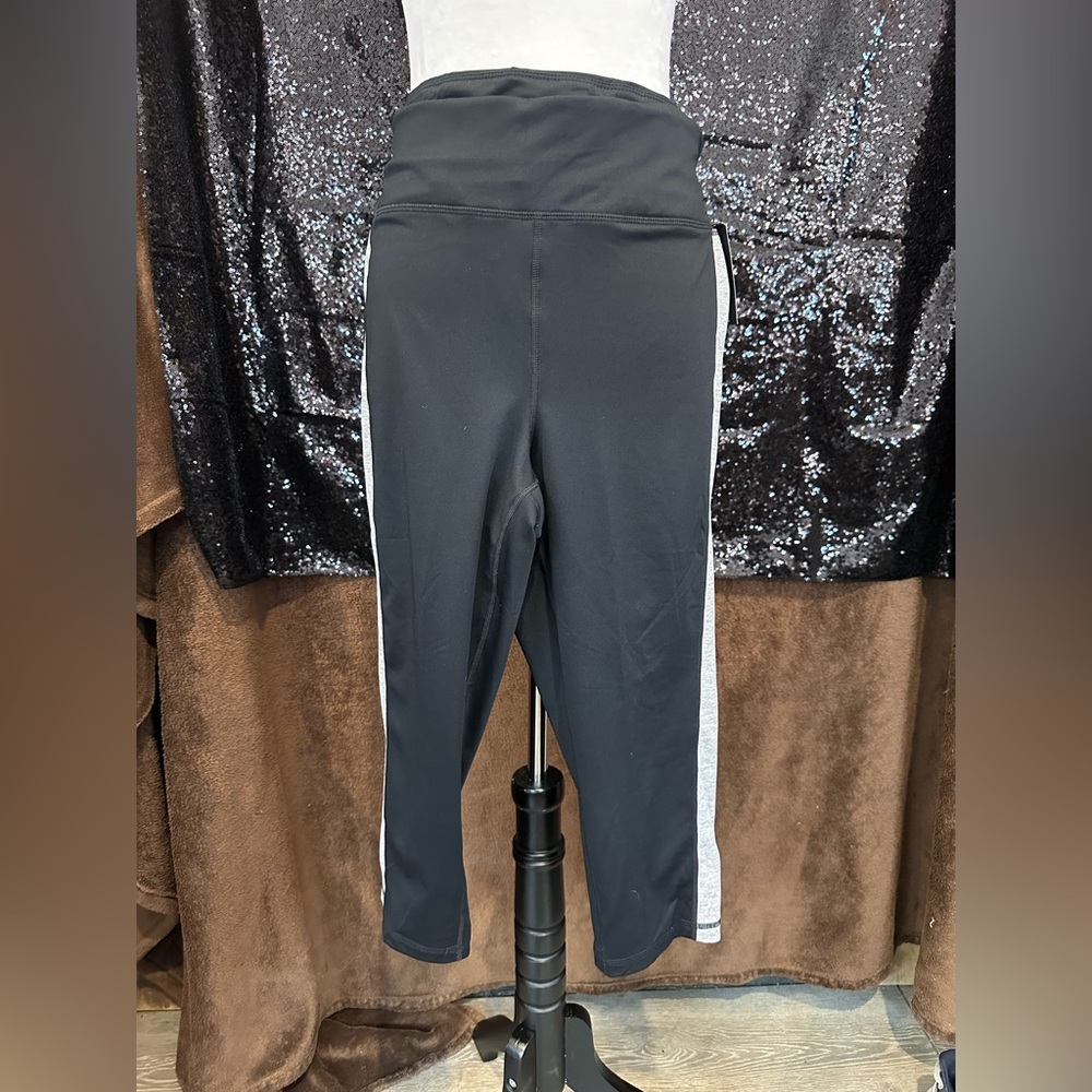 Capri length Ideology leggings 1xl NWT